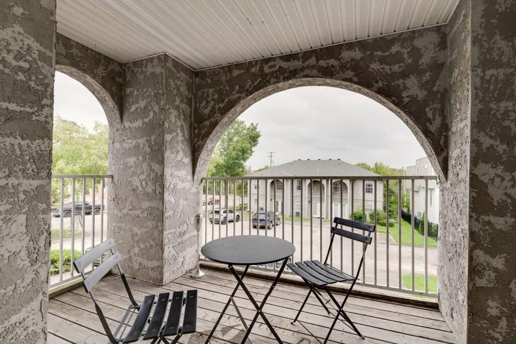 Lovely 2 Bdr Condo With Balcony 2M To Broadway NashvilleNashville  Kültér fotó
